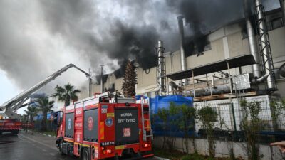 BTSO Başkanı Burkay’ın tekstil fabrikasında büyük yangın (Olay yerinden fotoğraflar)