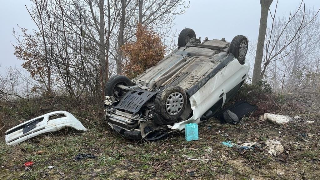 Bursa’da kontrolden çıkan otomobil takla attı: 1 yaralı