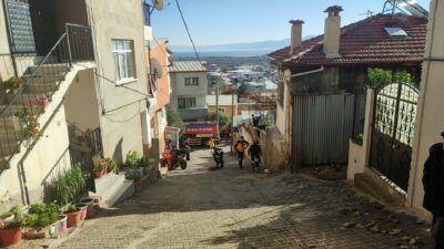 Bursa’da tek katlı evde yangın! 5 çocuk ölümden döndü!
