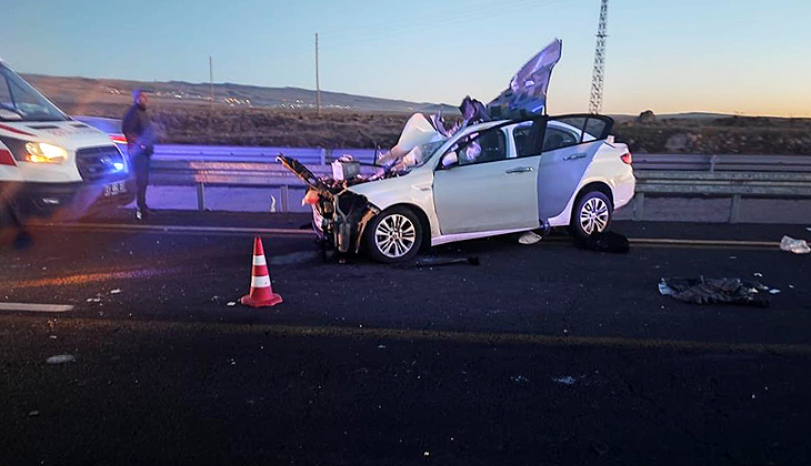 Taziye dönüşü katliam gibi kaza: 3 ölü, 4 yaralı