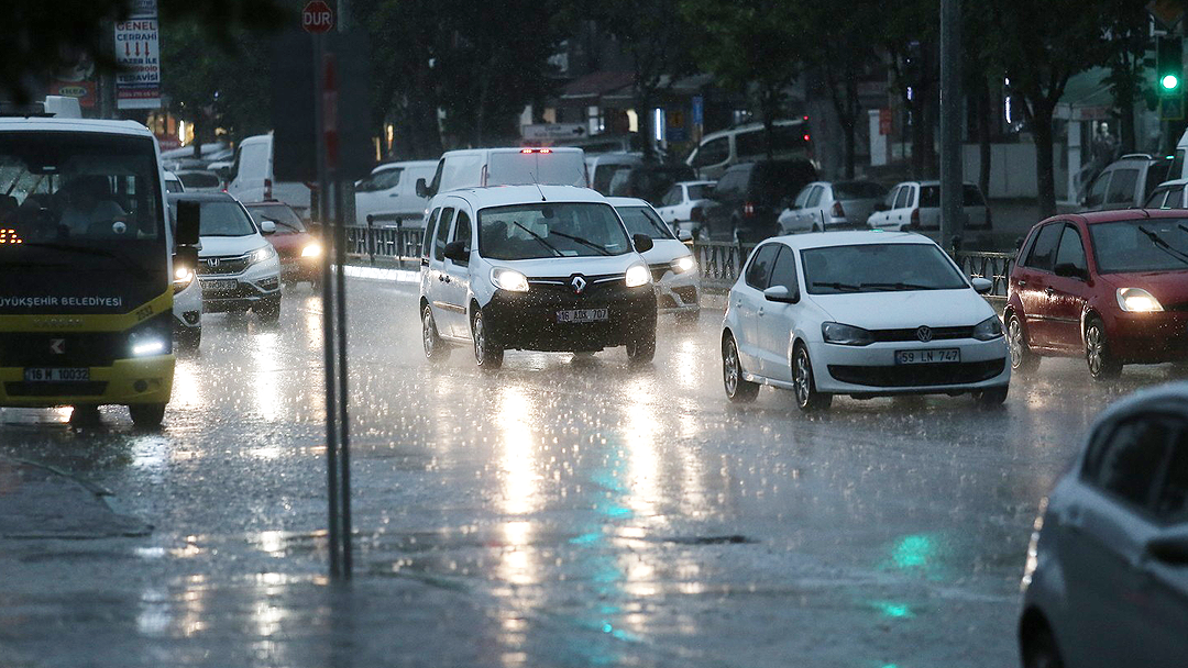 17 ile sarı ve turuncu kodlu uyarı! Kuvvetli geliyor…