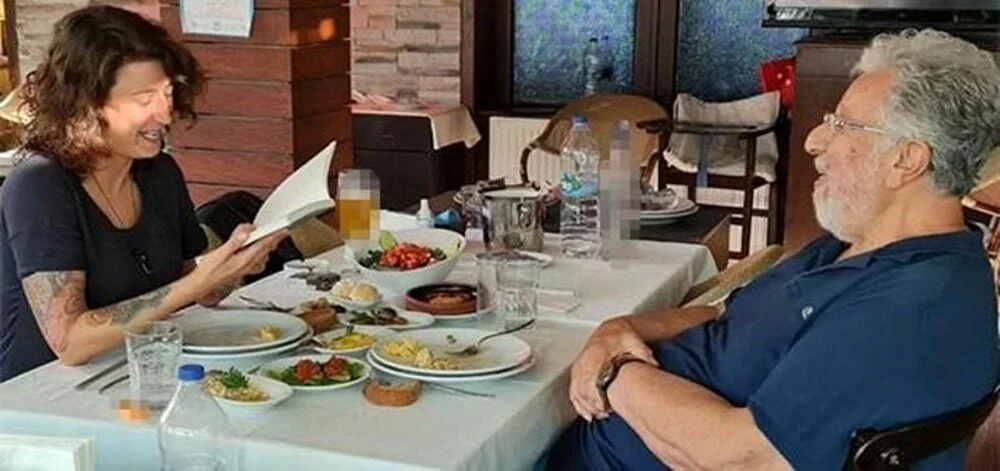 Metin Akpınar’ın kızı Duygu Nebioğlu: Eşinden dolayı benimle gizli görüşüyordu