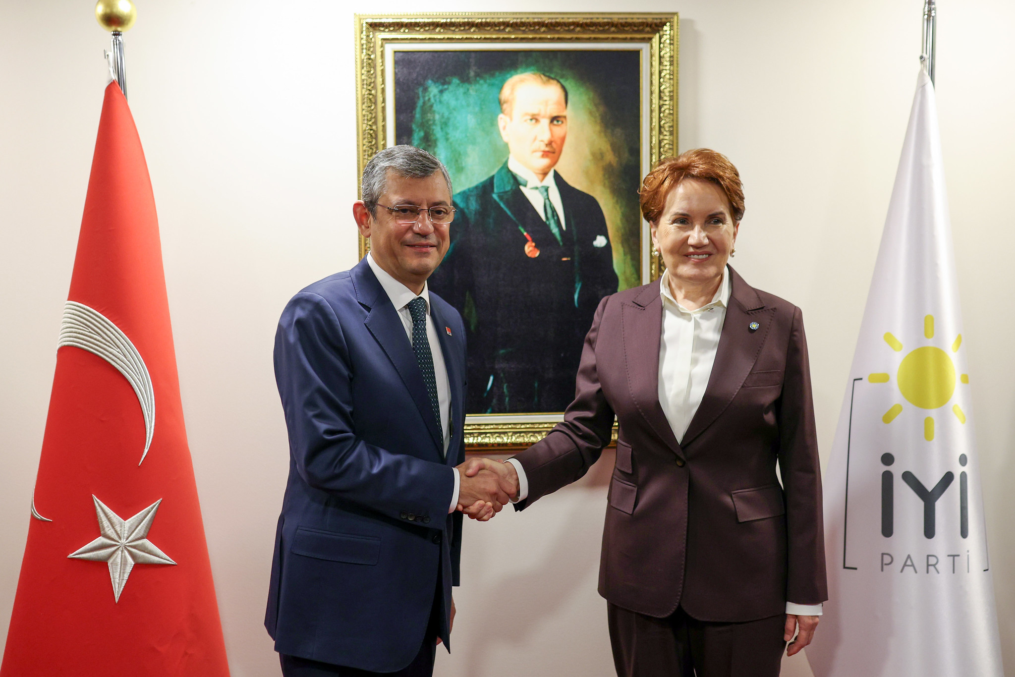 Özel’den Akşener açıklaması: ‘İttifak kararı alırlarsa oturacağız, konuşacağız’