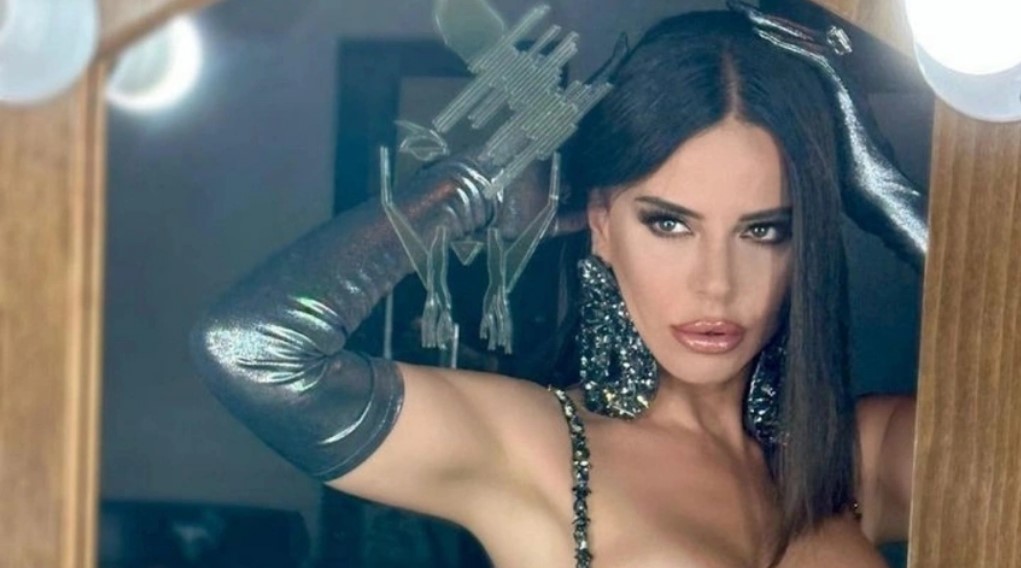 Simge Sağın, konserde fenalaştı apar topar hastaneye kaldırıldı