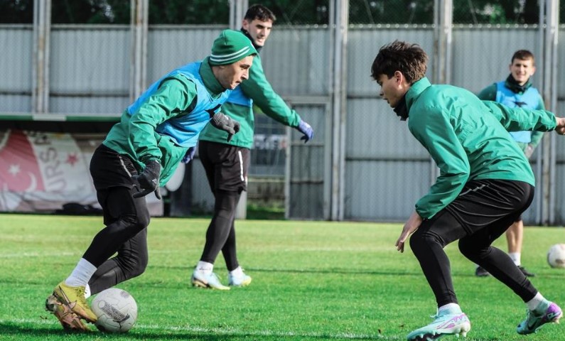 Bursaspor taktik çalıştı Bursaspor taktik çalıştı