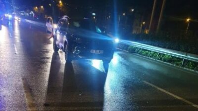 Bursa’da yoldan karşıya geçmek isteyen adama otomobil çarptı: 1 yaralı