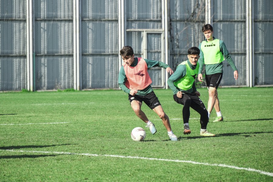 Bursaspor’da çalışmalar sürüyor