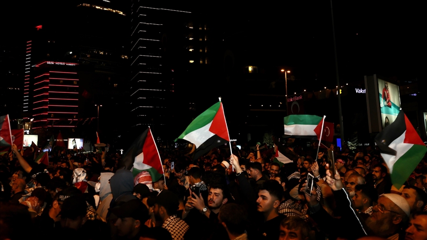 Japonya’da İsrail’in Gazze’ye yönelik saldırıları protesto edildi