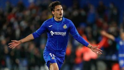 Sakatlığı atlatan Enes Ünal, aylar sonra sahalara döndü