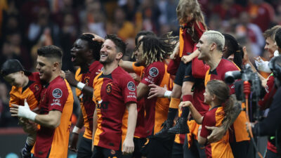 Galatasaray’da futbolculara 80 milyonluk ödeme