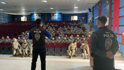 Bursa polisi askeri personele internet güvenliği eğitimi verdi