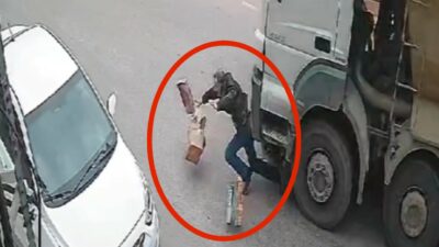 Bursa’da feci kaza: Hafriyat kamyonunun altında kaldı!