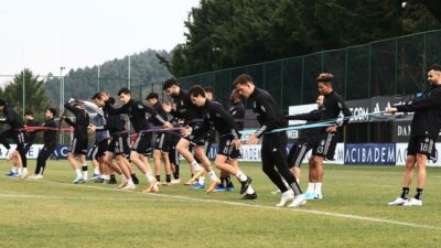 Beşiktaş, kondisyon ve taktik çalıştı