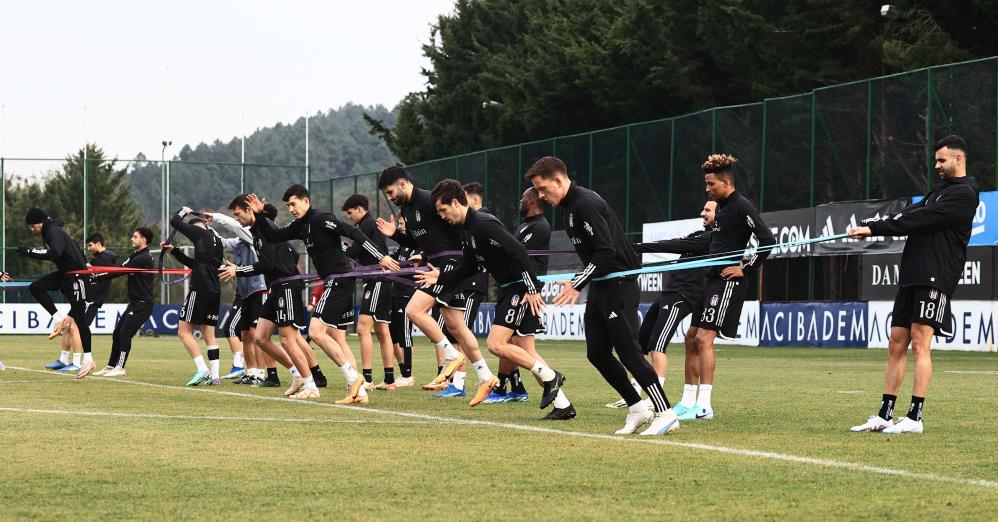 Beşiktaş, kondisyon ve taktik çalıştı