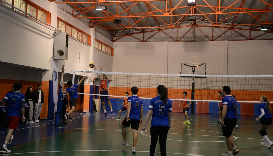Bursa’da başarılı sporcular ödüllendirildi