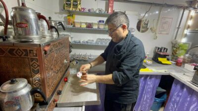 Bu çay ocağında siyaset, tartışmak ve uyumak yasak
