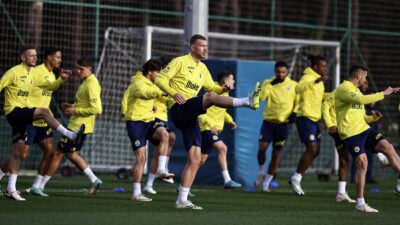 Fenerbahçe kampa girdi