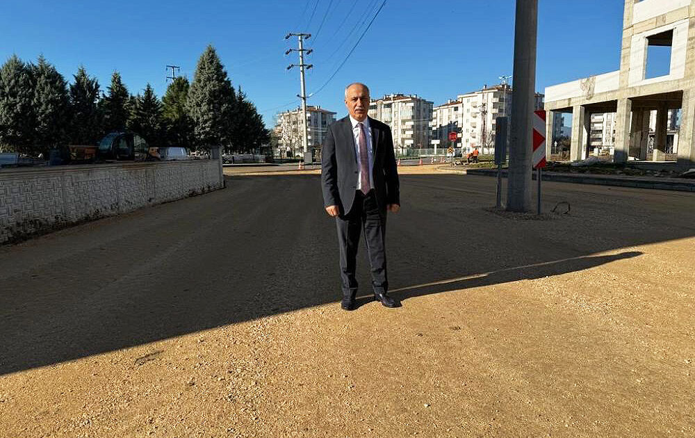 Yenişehir’de asfaltlama ve parke çalışmaları hız kazandı