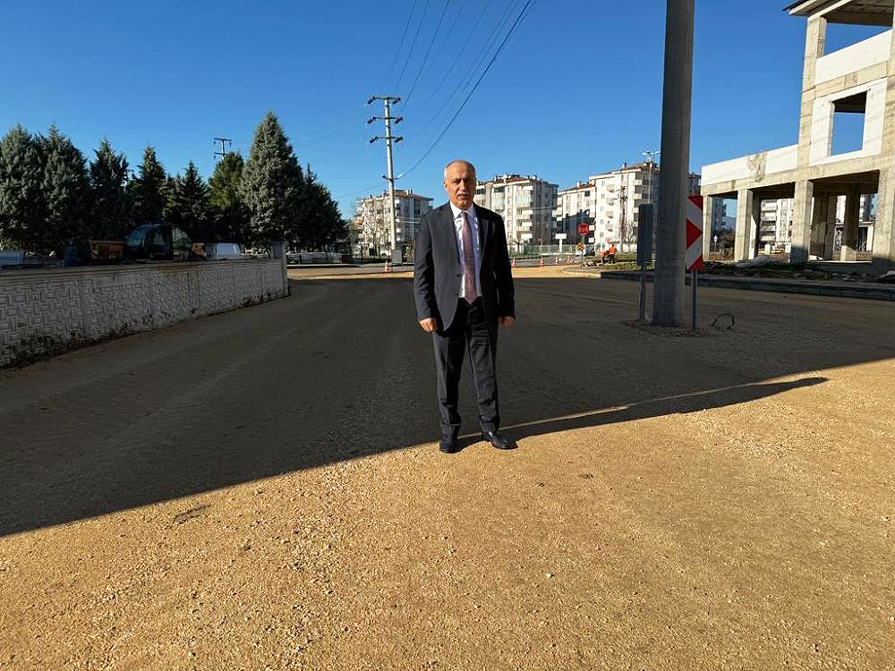 Yenişehir’de asfaltlama ve parke çalışmaları hız kazandı