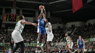 Türkiye Sigorta Basketbol Süper Ligi: Bursaspor: 73 – A. Efes: 83