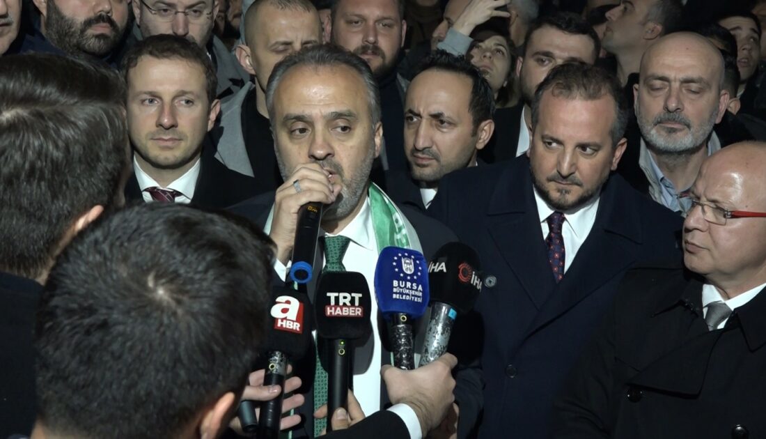 Bursa Büyükşehir Belediye Başkanı Aktaş, Bursa’da meşalelerle karşılandı