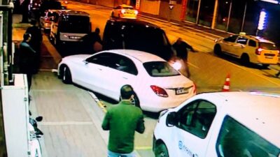 Bursa’da hareketli gece! Lüks otomobiller hurdaya döndü