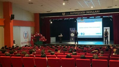 Bursa emniyetinden öğrencilere ‘Siber Güvenlik’ eğitimi