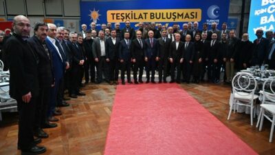 AK Parti, Bursa’da kuruluş ruhuyla sahaya iniyor