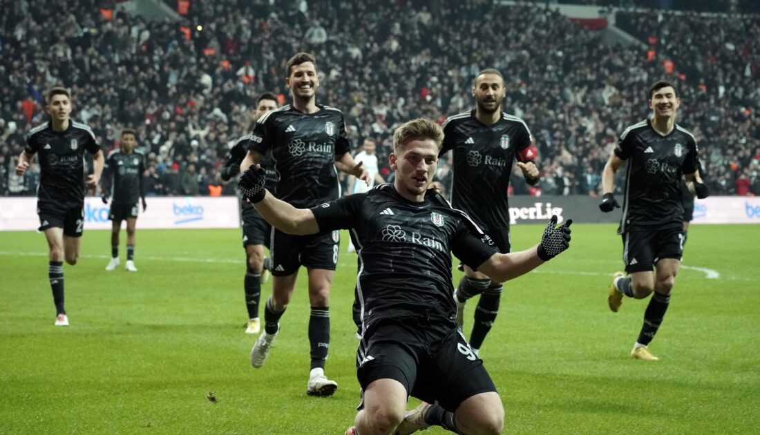 Semih Kılıçsoy gollerine devam ediyor