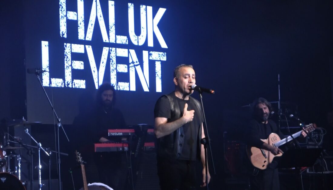 Haluk Levent’ten Bursa’da anlamlı davranış… Konser geliri şehit ailesine bağışlandı!
