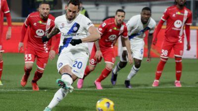 Hakan Çalhanoğlu’nun formu sürüyor