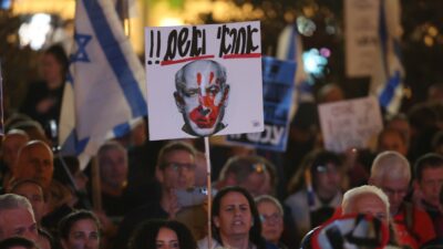 İsrail’de Netanyahu hükümetini tepkiler artıyor