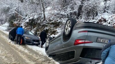 Uludağ yolu çarpışan otomobil pistine döndü