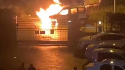 Bursa’da park halindeki araç alev alev yandı