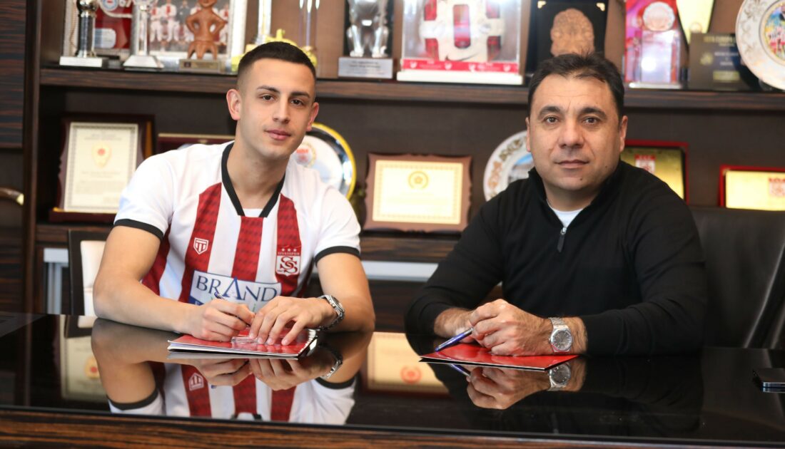 Sivasspor, Bartuğ Elmaz’ı sezon sonuna kadar kiraladı
