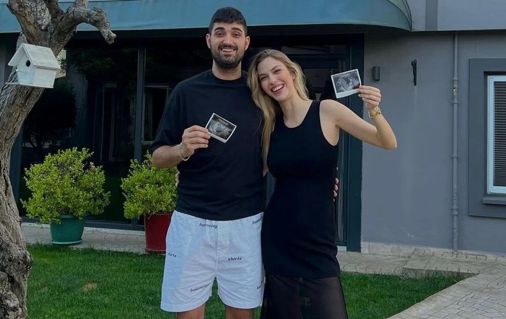 İdo Tatlıses’ten ikiz bebekleriyle ilk poz