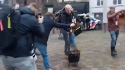 Hollanda’da Kur’an-ı Kerim’e çirkin saldırı