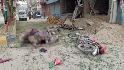 Pakistan’da seçim konvoyuna bombalı saldırı: 4 ölü