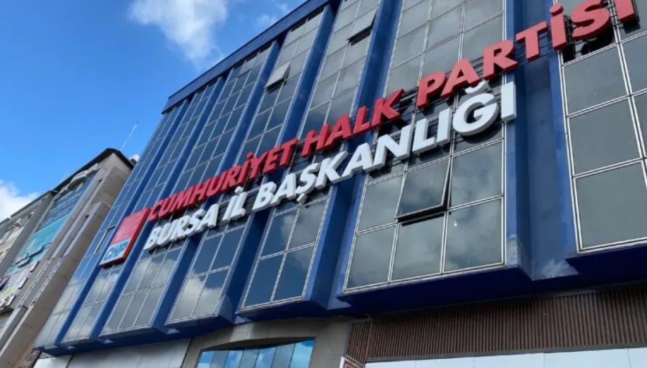 CHP Bursa’da aday krizi: İlçe yönetimi görevden alındı!