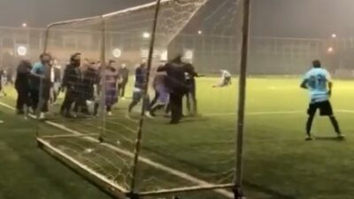 Bursa’da futbol turnuvası boks maçına döndü!