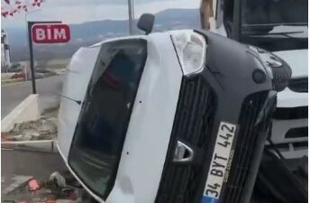 Bursa’da freni boşalan kamyon böyle harekete geçti