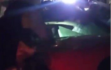 Bursa’da tıra çarpan otomobil hurdaya döndü…Sıkışan sürücü kurtarıldı