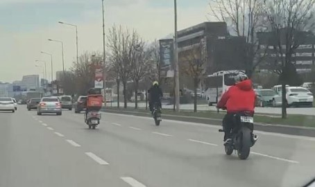 Bursa trafiğinde tehlikeli yolculuk… Yürekler ağza geldi!