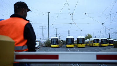 Almanya’da toplu taşıma çalışanları greve gidecek