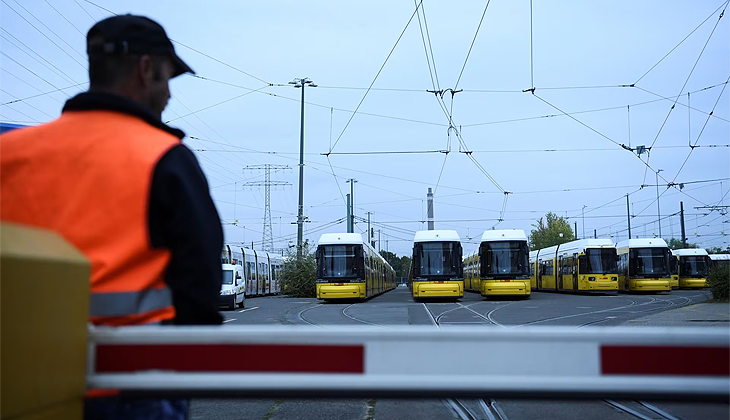 Almanya’da toplu taşıma çalışanları greve gidecek