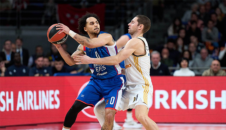 Tarihe geçen maçta Anadolu Efes, Madrid’e kaybetti