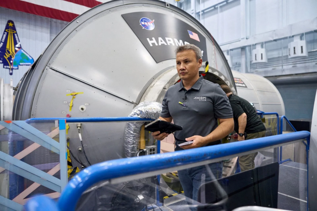 Astronot Gezeravcı üniversitede ders verecek