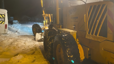 Eriklitepe’de yoğun kar yağışı: Mahsur kalan vatandaşlar kurtarıldı