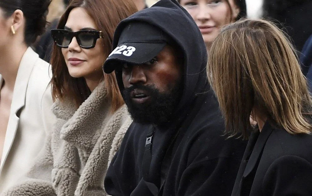 Kanye West titanyum dişleriyle dikkat çekti