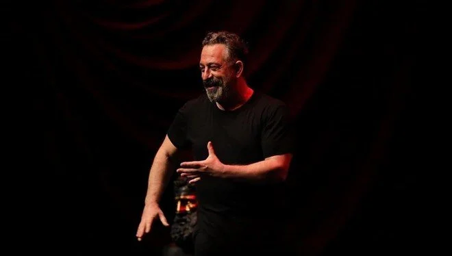 Cem Yılmaz’dan yeni tek kişilik stand-up gösterisi: CMXXIV